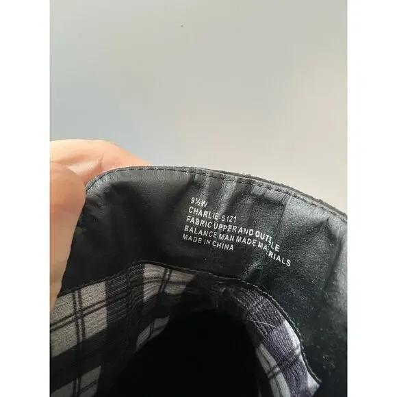 Cloud walkers by Avenue Black Faux Suede ankle booties with zipper - Picture 3 of 10